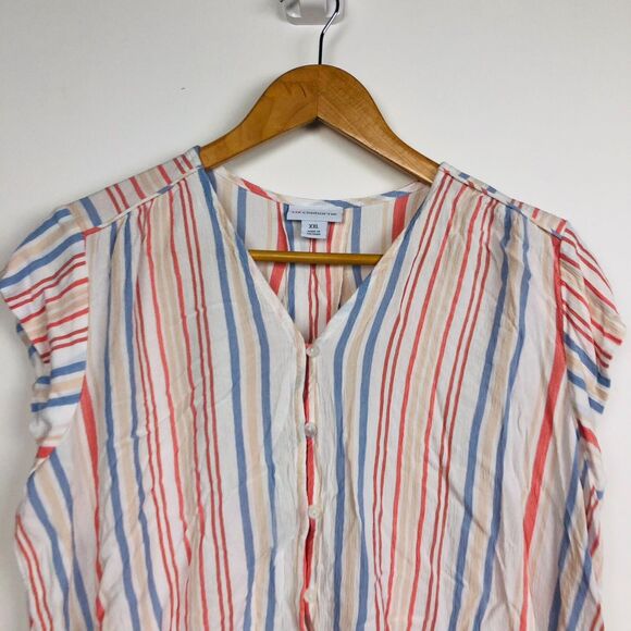 Liz Claiborne Women's Striped Short Sleeve Button Front Shirt V Neck Size XXL - Picture 2 of 5